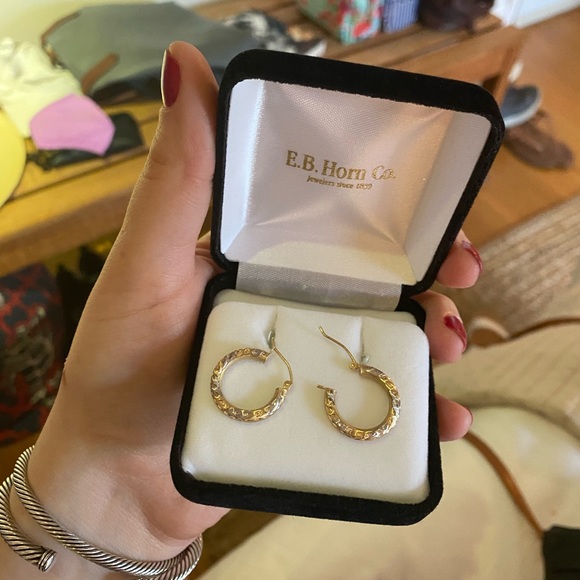 Gold & silver beautiful hoop earrings - Picture 5 of 7